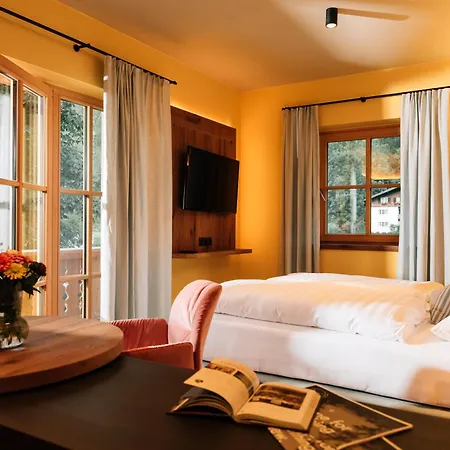 Landgasthof Linde 4* シュトゥンム