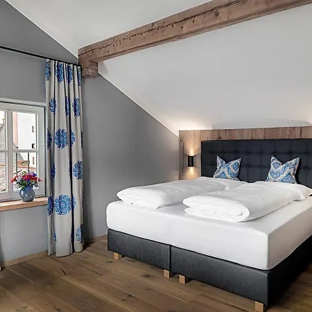 Landgasthof Linde Szálloda