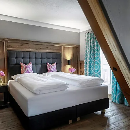 Landgasthof Linde Szálloda