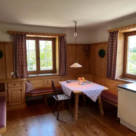 Landgasthof Linde Szálloda Stumm